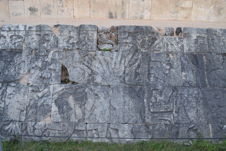 メキシコのユカタン半島にあるマヤ文明の遺跡、 「チチェン・イッツァ（Chichén Itzá）」に行った。