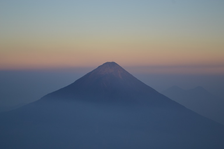 グアテマラ アカテナンゴ山 火山