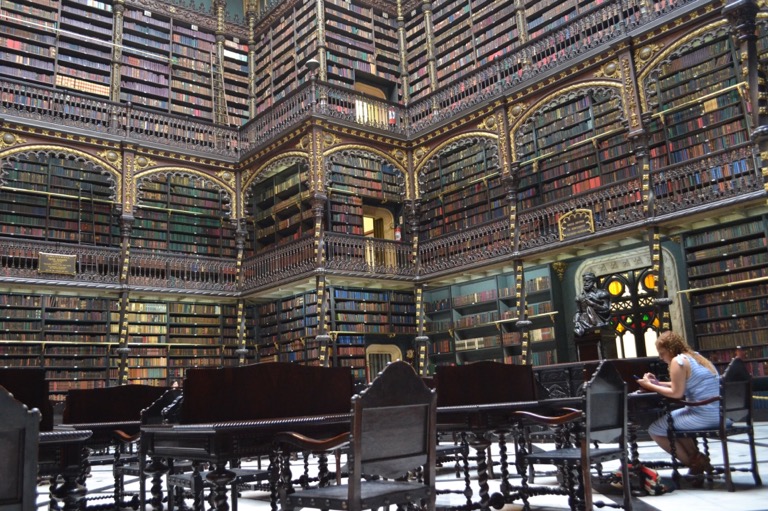 ブラジル リオデジャネイロ ポルトガル王室図書館（幻想図書館） (Real Gabinete Portugues Da Leitura)