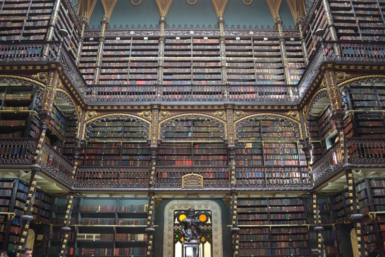 ブラジル リオデジャネイロ ポルトガル王室図書館（幻想図書館） (Real Gabinete Portugues Da Leitura)