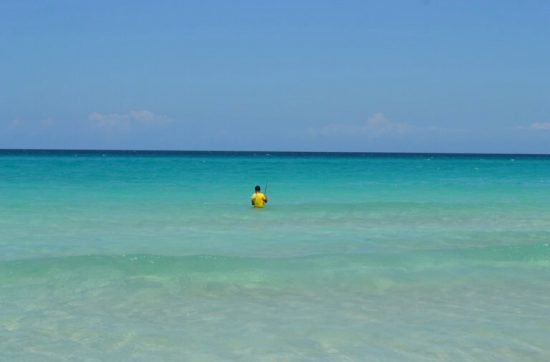 キューバ バラデロ 海 おっぱい