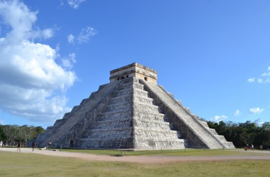 メキシコのユカタン半島にあるマヤ文明の遺跡、 「チチェン・イッツァ（Chichén Itzá）」に行った。